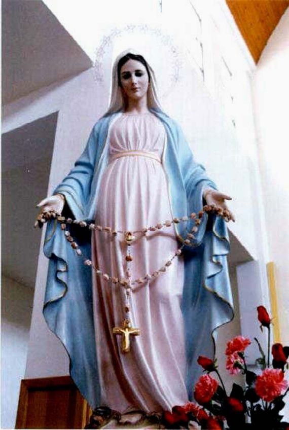 MARY QUEEN OF ROSARY